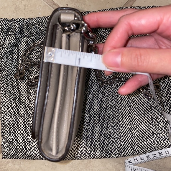 Gray Tory Burch wallet on chain crossbody - Picture 5 of 5